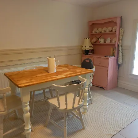Centrally Located 2 Bedroom Style House Raphoe